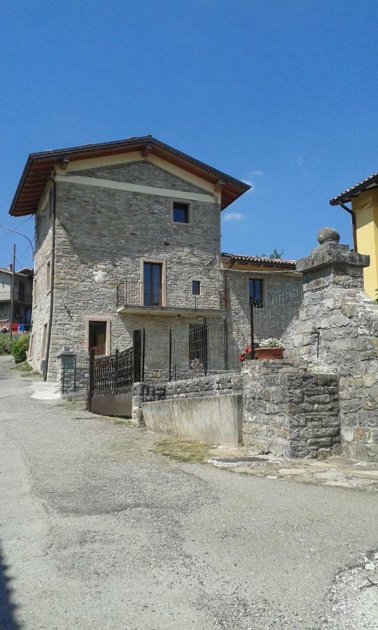 Agricola Tre Rii Sidreria Bed & Breakfast Corniglio Exterior photo